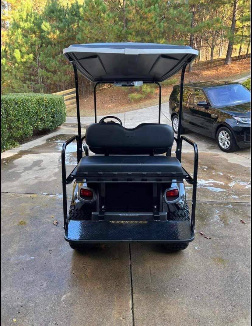 2021 EZGO Valor 48V TXT Golf Cart - Image 2